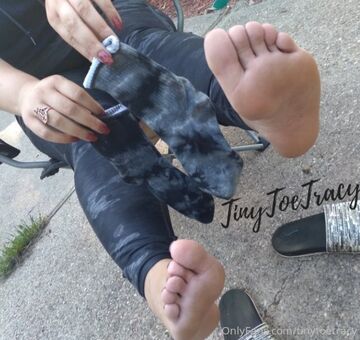 tinytoetracy Голі Зливи OnlyFans Фото 12