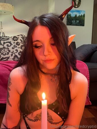 tiredcryptid Голі Зливи OnlyFans Фото 2