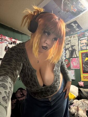 toeinurbutt Голі Зливи OnlyFans Фото 27
