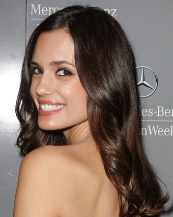 Torrey DeVitto Голі Зливи OnlyFans Фото 28