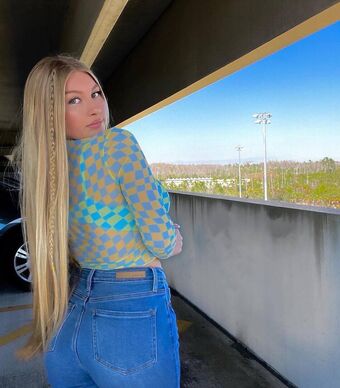 Trinity C Голі Зливи OnlyFans Фото 16
