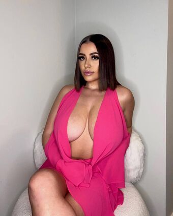 Trinity Pedersen Голі Зливи OnlyFans Фото 20