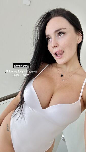 trinityjanex Голі Зливи OnlyFans Фото 57