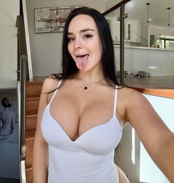 trinityjanex Голі Зливи OnlyFans Фото 58
