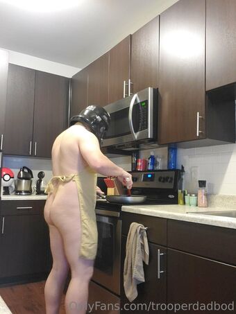 trooperdadbod Голі Зливи OnlyFans Фото 12