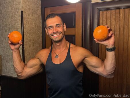 uberdad Голі Зливи OnlyFans Фото 22