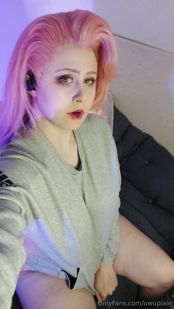 uwupixie Голі Зливи OnlyFans Фото 13