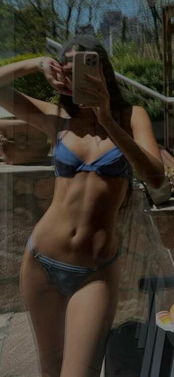 Valen Ramos Голі Зливи OnlyFans Фото 111