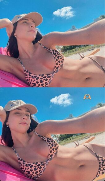 Valen Ramos Голі Зливи OnlyFans Фото 113