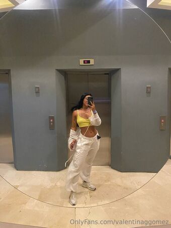valentinaggomez Голі Зливи OnlyFans Фото 11