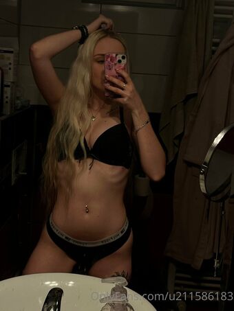 Vanessa2255