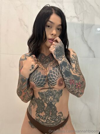 Vannahbloom Голі Зливи OnlyFans Фото 28