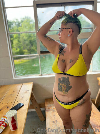 vannahrain Голі Зливи OnlyFans Фото 14