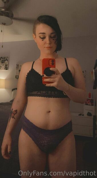 vapidthot Голі Зливи OnlyFans Фото 8