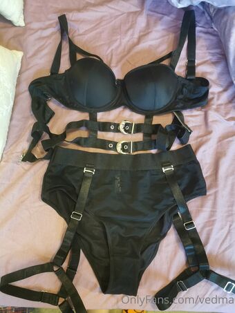veedma Голі Зливи OnlyFans Фото 20