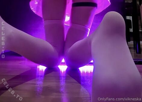 Vikneska Голі Зливи OnlyFans Фото 58