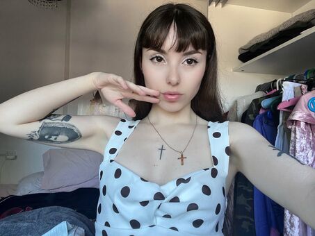 Violetabb_ Голі Зливи OnlyFans Фото 13