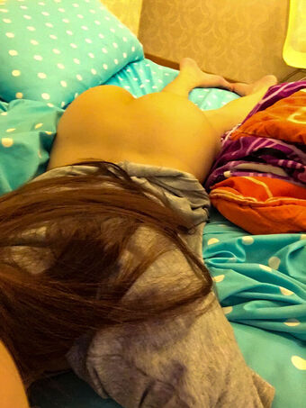 Weiwei610 Голі Зливи OnlyFans Фото 2