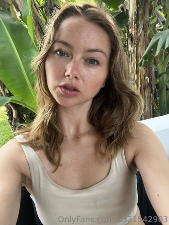 whitewee Голі Зливи OnlyFans Фото 10