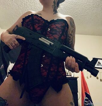 whoretifa Голі Зливи OnlyFans Фото 29