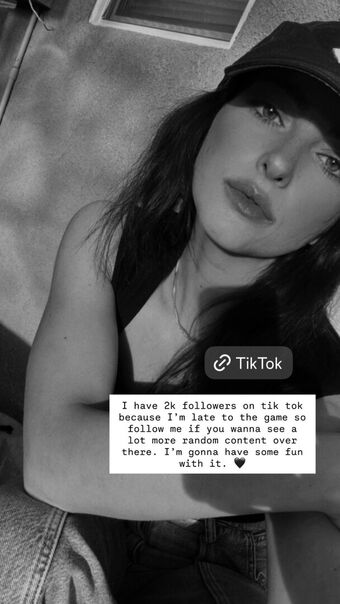 Willow Shields Голі Зливи OnlyFans Фото 223