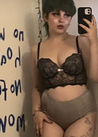WOEFULLLY Голі Зливи OnlyFans Фото 5
