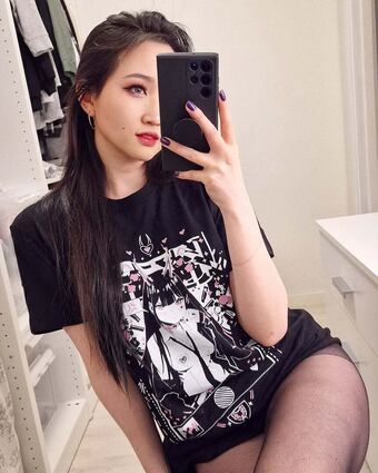 Wonni Голі Зливи OnlyFans Фото 154