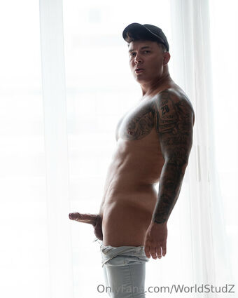 worldstudz Голі Зливи OnlyFans Фото 22