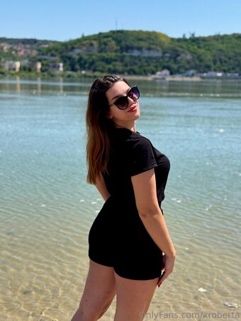 xroberta Голі Зливи OnlyFans Фото 21