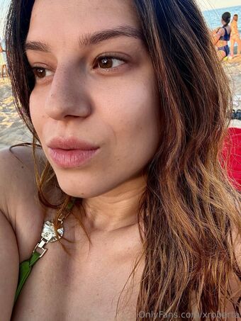 xroberta Голі Зливи OnlyFans Фото 23