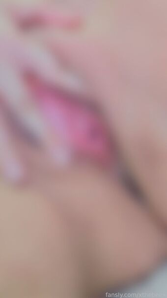 xthebeex Голі Зливи OnlyFans Фото 16