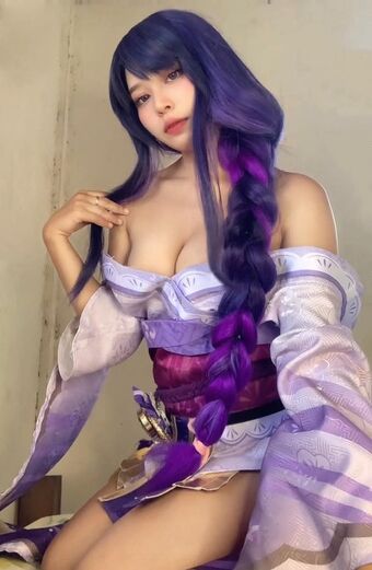 Xu Minhye Голі Зливи OnlyFans Фото 1