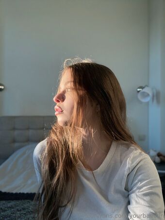 yourbaevan Голі Зливи OnlyFans Фото 21