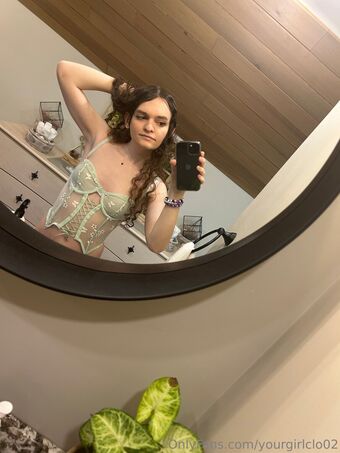 yourgirlclo02 Голі Зливи OnlyFans Фото 11