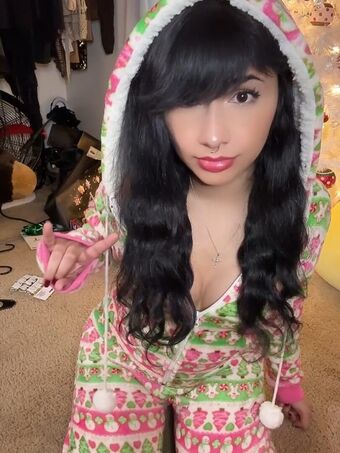 Yourtokengirl Голі Зливи OnlyFans Фото 63