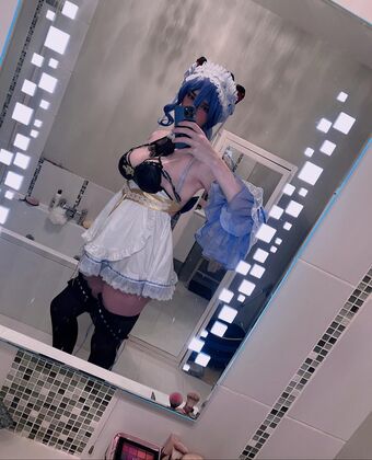 Yuffie44 Голі Зливи OnlyFans Фото 11