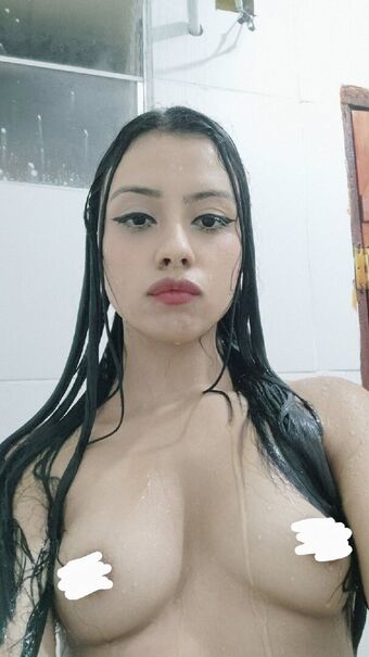 Yumiz1nha Голі Зливи OnlyFans Фото 8