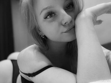 Zachec Голі Зливи OnlyFans Фото 38