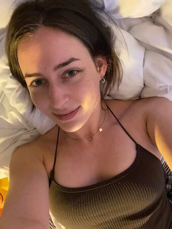 Zarahchan Голі Зливи OnlyFans Фото 31