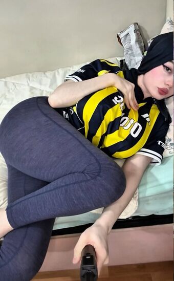 Zelal Голі Зливи OnlyFans Фото 91