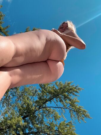 Zoe Grace Голі Зливи OnlyFans Фото 13