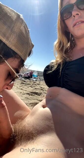 Zoeyt123 Голі Зливи OnlyFans Фото 60