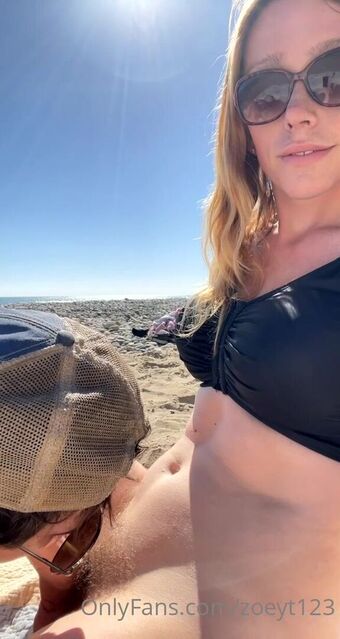 Zoeyt123 Голі Зливи OnlyFans Фото 62