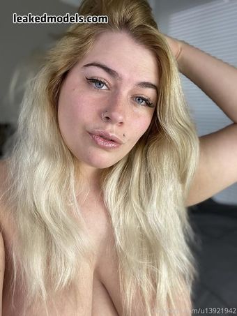 Comewatchkitty Голі Зливи OnlyFans Фото 14