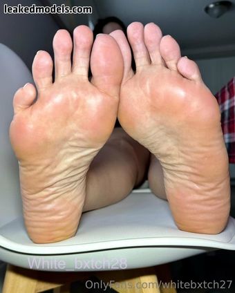 Whitebxtch27