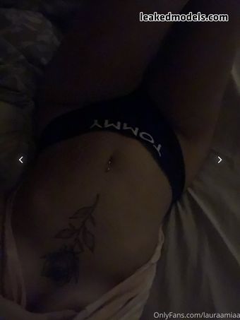 lauraamiaa Голі Зливи OnlyFans Фото 29